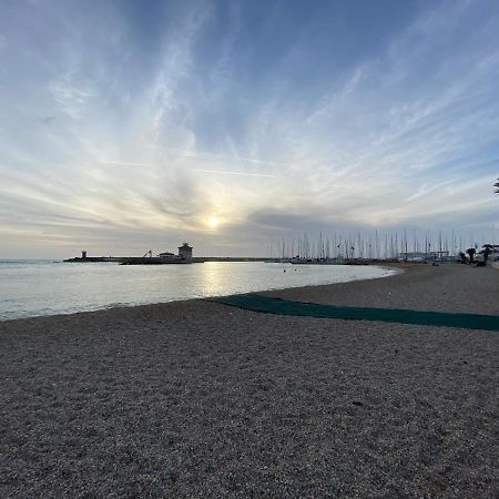 Dimora Novella Apartment Lido di Ostia Ngoại thất bức ảnh